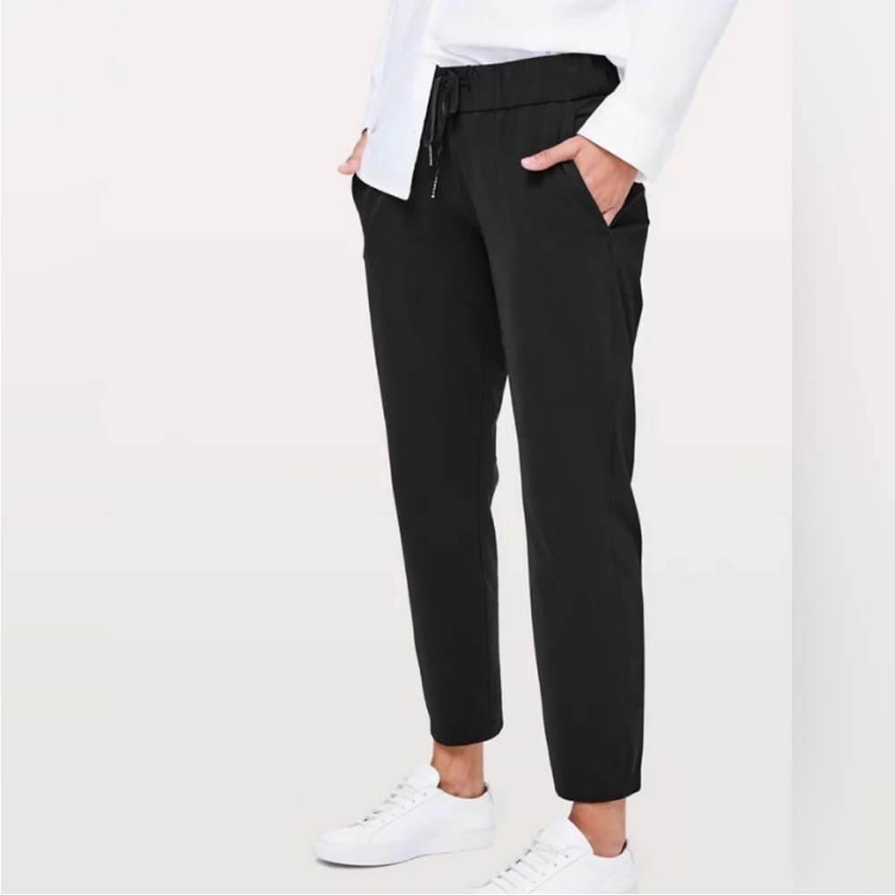 Lululemon on the fly pant black high waisted casual pants
